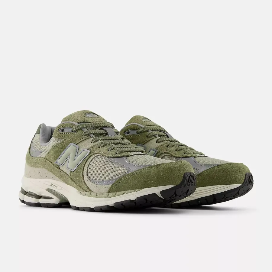 Кросівки New Balance 2002R U2002RCA