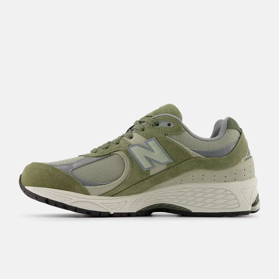 Кросівки New Balance 2002R U2002RCA