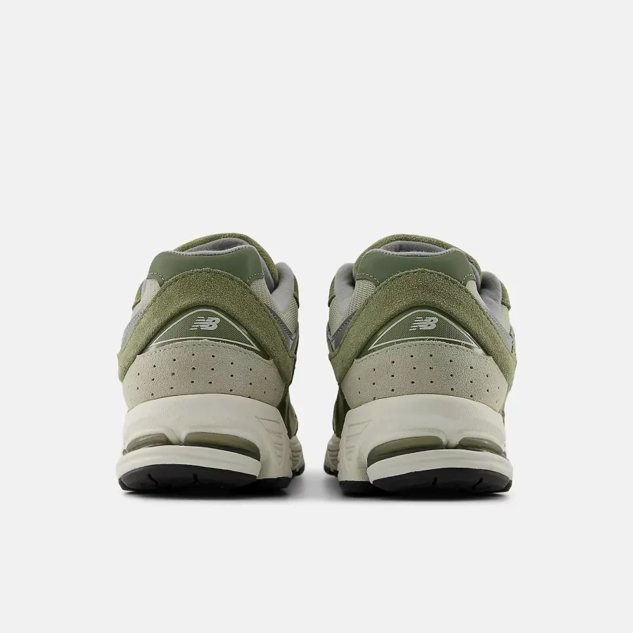 Кросівки New Balance 2002R U2002RCA