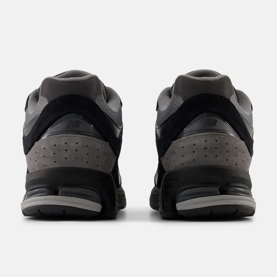 Кросівки New Balance 2002R U2002RTG
