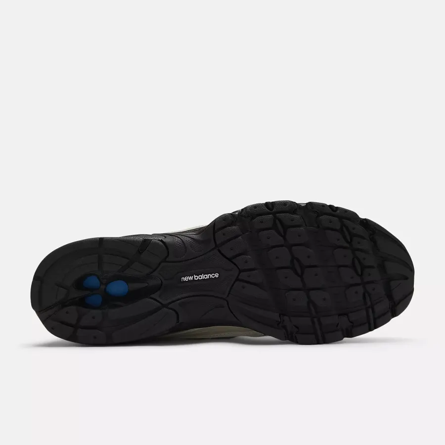 Кросівки New Balance 740 U7404OO