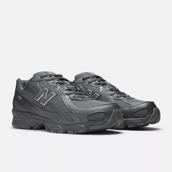 Кросівки New Balance 740 U740SS2