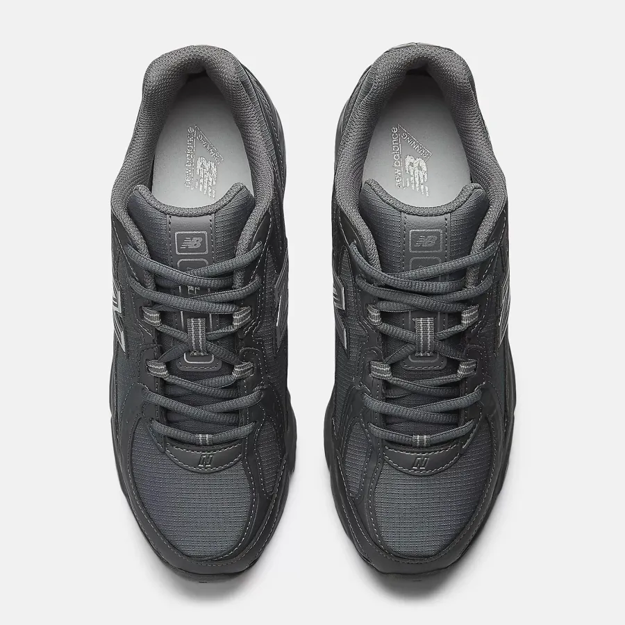 Кросівки New Balance 740 U740SS2