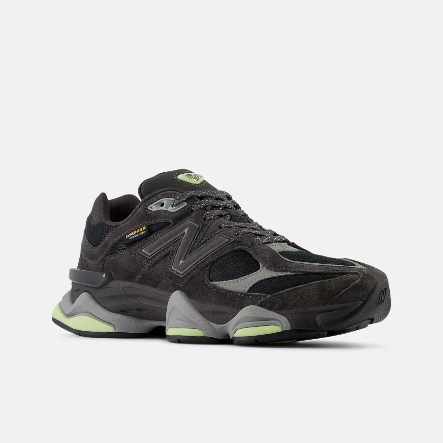 Кросівки New Balance 9060 U90602P8