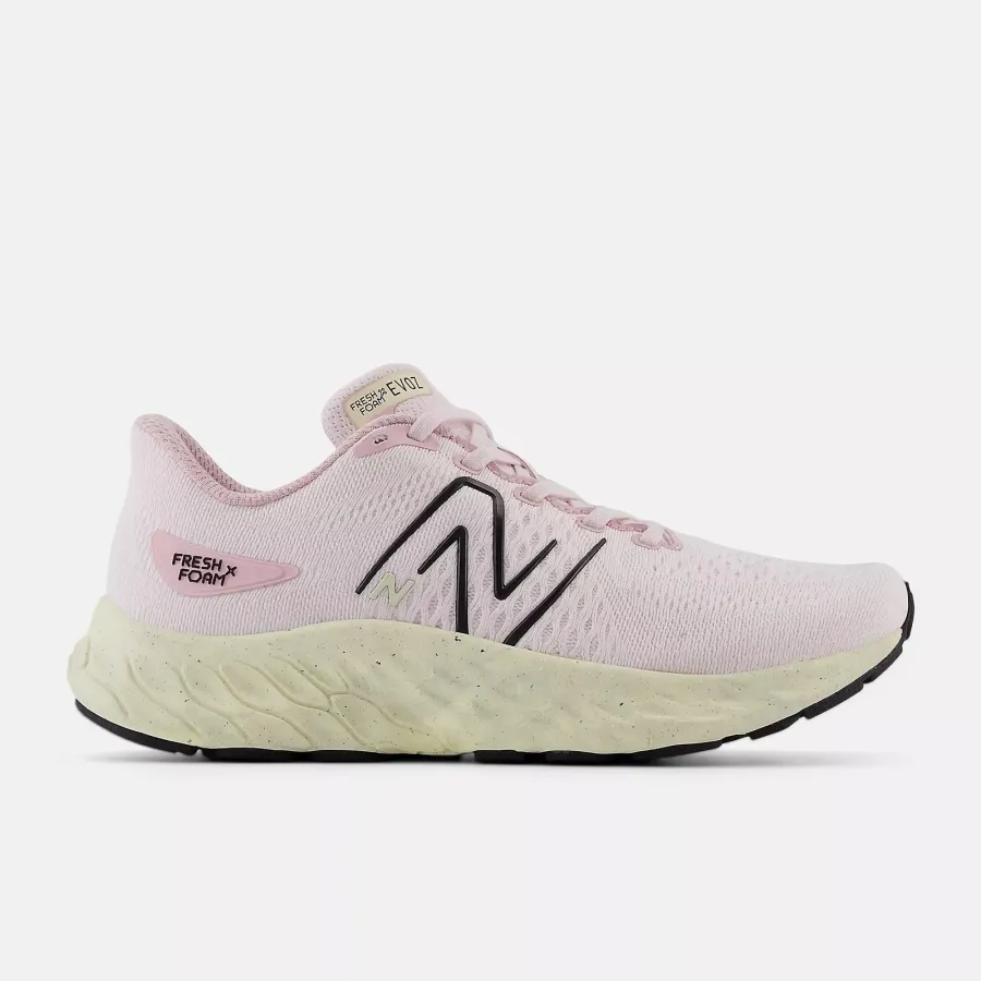 Кросівки New Balance FuelCell Evoz v3 WEVOZCP3