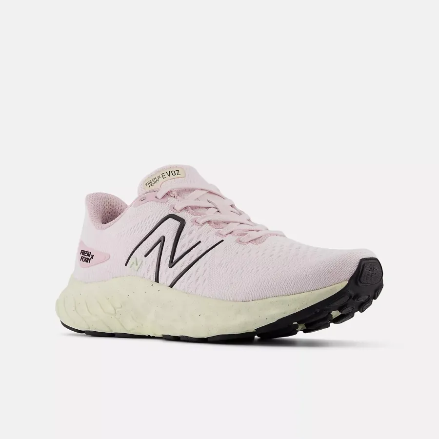Кросівки New Balance FuelCell Evoz v3 WEVOZCP3