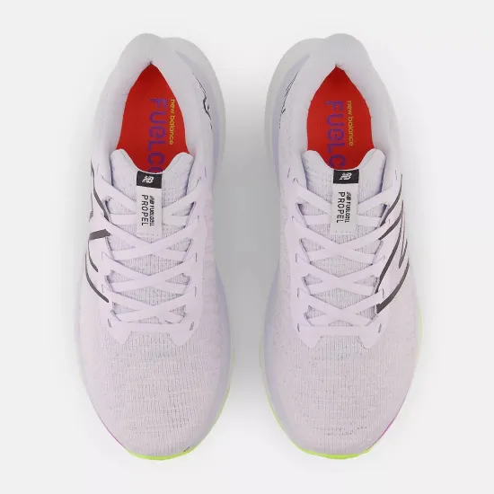 Кросівки New Balance FuelCell Propel v4 WFCPRLG4